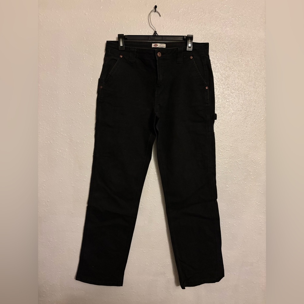 Dickies women’s black cargo jeans (Size 6)